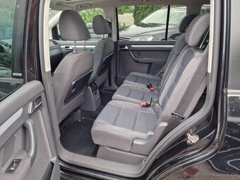 Volkswagen TOURAN 2,0TDI 103KW DSG STYLE - 8