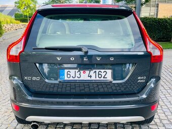 Volvo XC60 2.4D 5VÁLEC 4x4 120KW MANUÁL BEZ KOROZE - 8