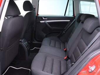 Škoda Octavia 1,4 TSI 90kW Family Xenon 1Maj (2011) - 8