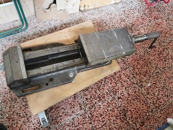 Prodám hydraulický svěrák - 8