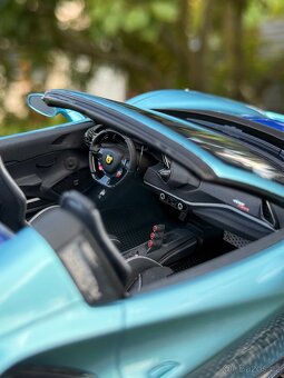 Dino Model - Ferrari 488 Pista Spider, 1:18. - 8