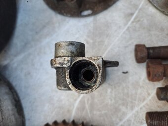 Náhradní díly ČZ 125 C,T - 8