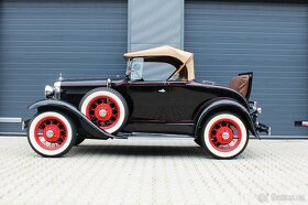 Ford Model A Roadster Deluxe - 8
