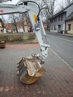 Minibagr Takeuchi TB230 - 8