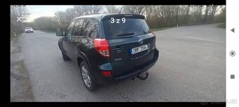 Toyota RAV4 - 8
