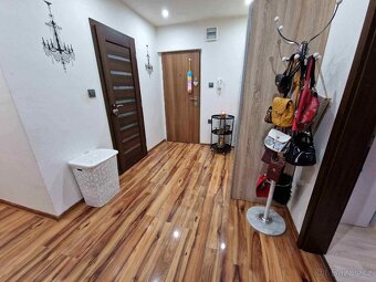 Prodej družstevního bytu 3+1 s balkonem , SNP - 8
