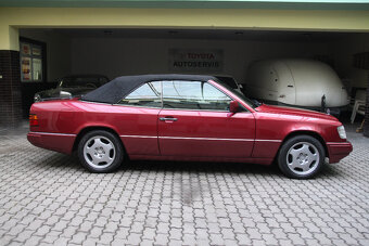 Mercedes Benz 124 300 CE 24V Cabrio - 8