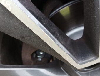 Škoda Yeti 2.0TDi 81kw ADVENTURE - 8