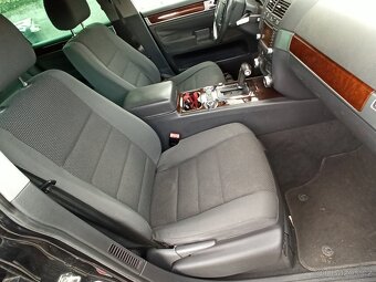NÁHRADNÍ DÍLY - BEZ KOROZE - VW TOUAREG 2,5TDi 128KW AUTOMAT - 8