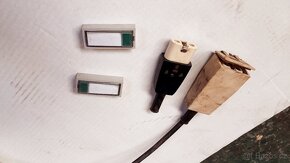 Retro elektrosoučástky vypínače, zásuvky atd - 8