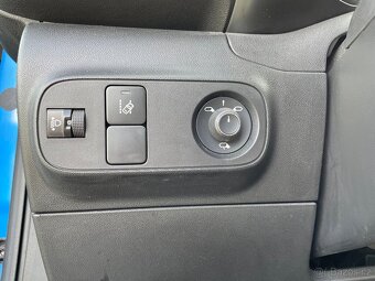 CITROËN C3 1.2 PureTech 82 tažné 8kol 1maj. blth. - 8