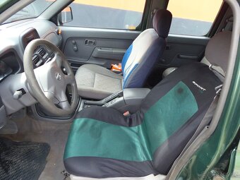Nissan Navara 2.5 TD Double-Cab 4x4 tažné 3t - 8