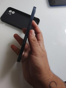 iPhone 12 - 8