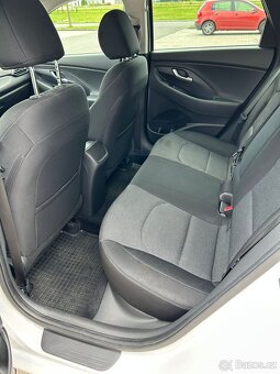 Hyundai i30 kombi 1.5 T-GDI MHEV 117 kW, Smart, 2021, ČR - 8