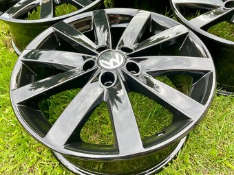 Alu VW Porto 7jx17 ET54 5x112 - 8