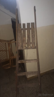 Štafle dřevěné s plošinou (stupačkou), schůdky, žebřík - 8