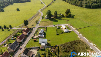 Zasíťovaný pozemek k výstavbě RD, včetně kompletní projektov - 8