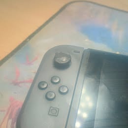 Nintendo switch (grey) - 8
