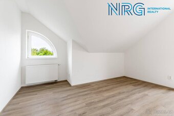 Prodej rodinného domu 4+1, Sibřina, 554 m2 - 8