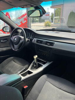 Bmw e90 330i - 8