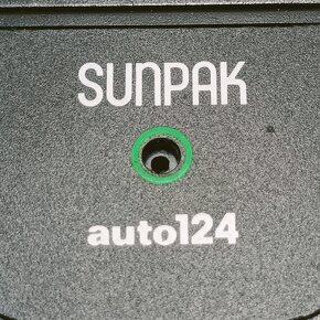 Sunpak Auto 124, externí blesk na fotoaparát - 8