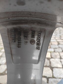 Prodám orig alu 17 Škoda Superb 3 5x112 ET 41 letní pneu - 8