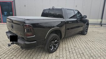 Dodge Ram 1500 Limited Black Head-up pneumatika - 8