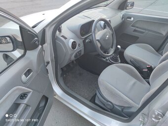 Ford fusion 1.6 74kw benzín 2.maj serv knížka klimatizace - 8