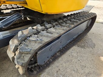 Prodám JCB 8025 najeto 4500mth 3x.lžíce nový podvozek - 8