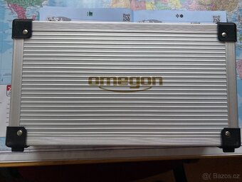 Dalekohled Celestron AstroMaster 130 a okulárový kufřík - 8