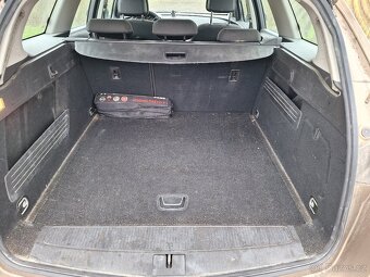 OPEL ASTRA SPORT TOURER 2,0 - 121  KW - 8