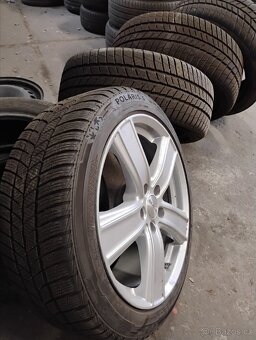 Prodám zimní pneu 225/45 R18 XL - 8