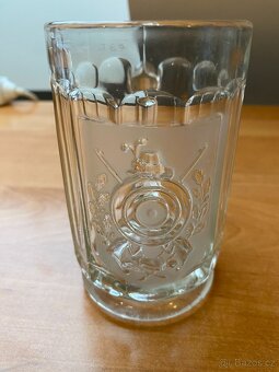 Sběratel nabízí staré pivní sklenice - 8