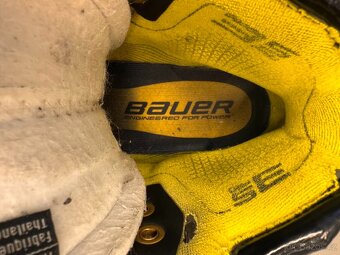 BRANKÁŘSKÉ BRUSLE BAUER SUPREME 3S PRO vel. 39/5 EE - 8