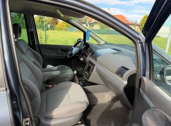 VW SHARAN 1.9TDI 96KW GOAL rv.2006 7.míst 6q manuál STK 2027 - 8