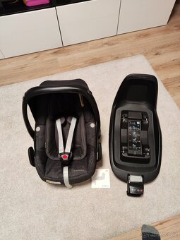 Maxi-cosi pebble + Isofix 2way - 8