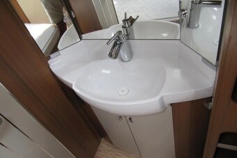 Karavan-Hobby Premium 460 soběstačný karavan - 8