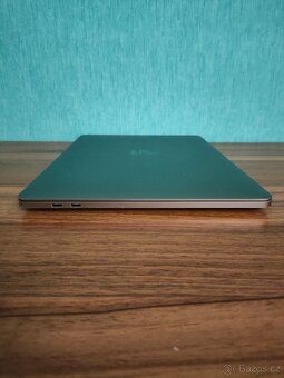 MacBook Pro 13 2020 | i5 • 8GB • 256GB - 8