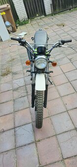 Kawasaki TR250 - 8