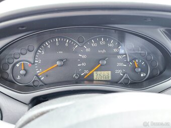 Ford Focus 1.6 zetec 74kw - 8