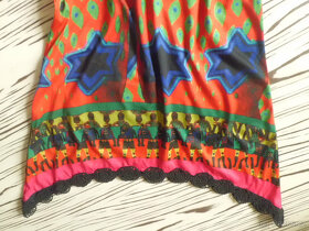 DESIGUAL málo použité pružné asymetrické šaty S - 8