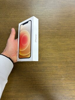 Iphone 12 White, 64GB - 8