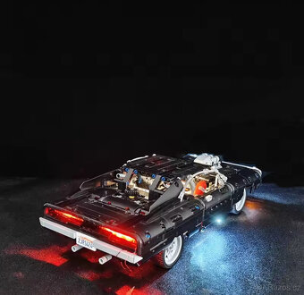 TECHNIC STAVEBNICE 42111 Dom's Dodge Charger (NÁHRADA) - 8