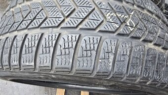 Zimní pneu 245/45/19 Pirelli - 8