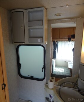 Karavan ADRIA Unica 502 DK, palandy - 8
