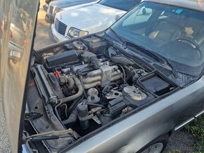 BMW e32 735i - 8