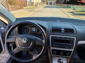 Škoda Octavia 2 facelift combi - 8