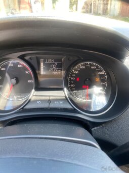 Prodám Seat Ibiza 1.4i 16 ventil 63kw R.2013 - 8