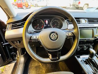 VOLKSWAGEN PASSAT 2.0 TDI 140 kW DSG NAJETO JEN 55 TIS KM - 8