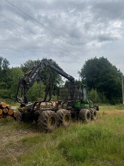 John deere 810D - 8